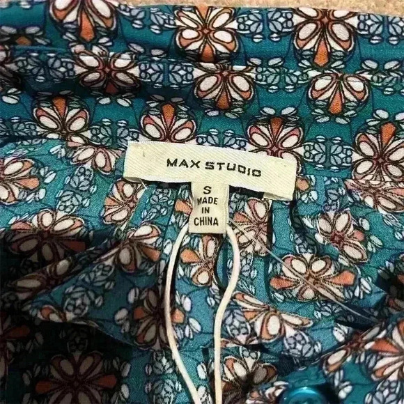 Max Studio Women's V-Neck Sleeveless Tank Top Geometric Print Size S Multicolor - Picture 2 of 6